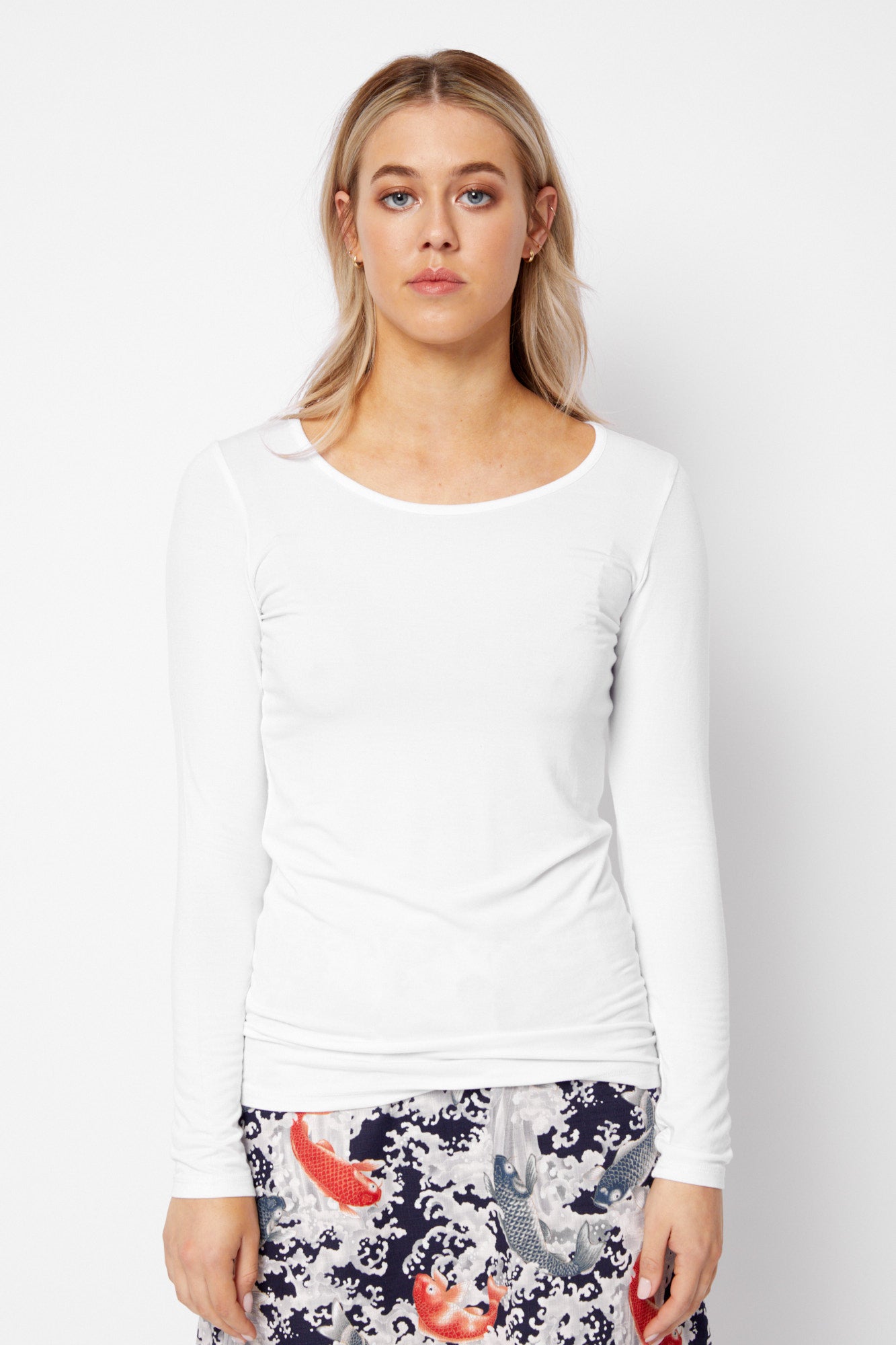 LONG SLEEVE LAYERING TOP  WHITE – Cavaletti Gallery