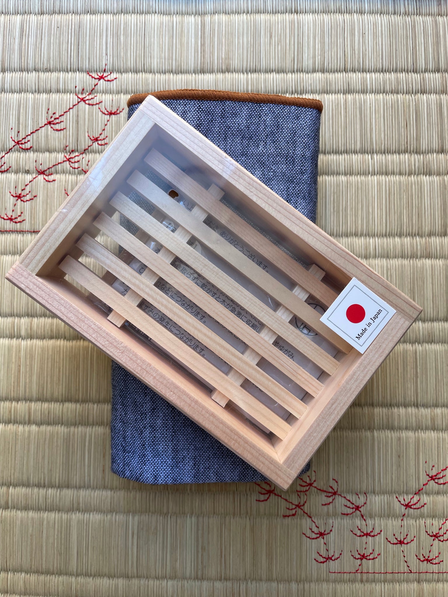 JAPANESE CYPRESS SOAP DISH